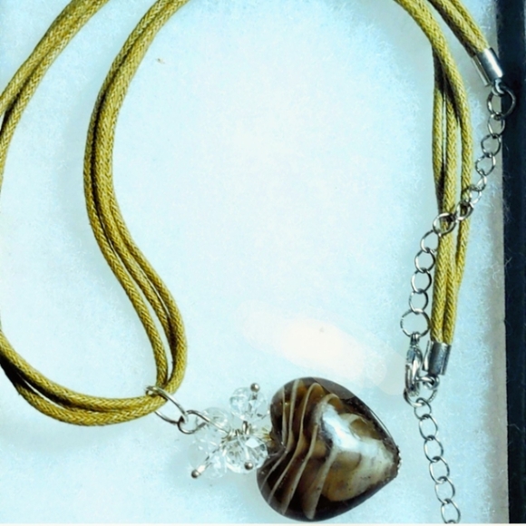 Murano Glass Heart Pendant - Picture 6 of 17